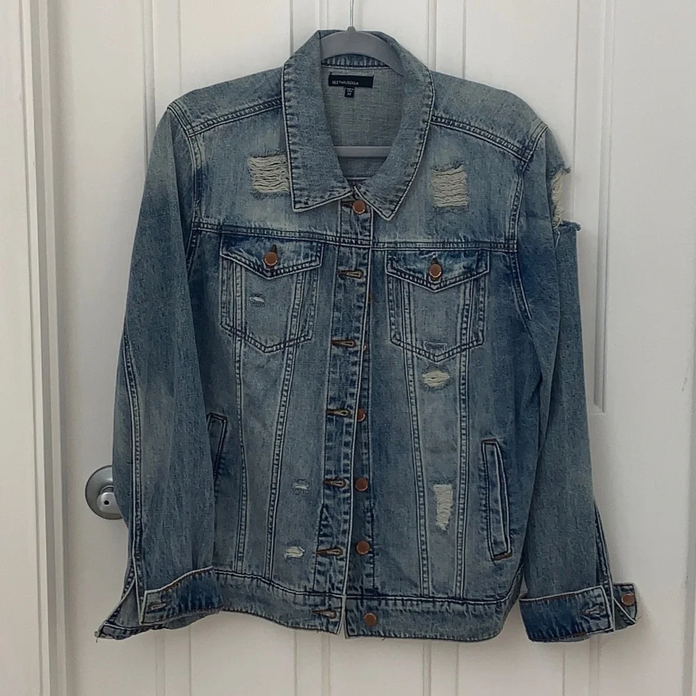 Jean jacket - Picture 1 of 5